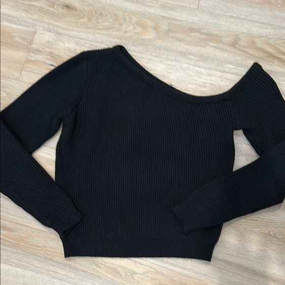 Superdown / Revolve Black Off-Shoulder Women's Sweater S - Picture 1 of 4